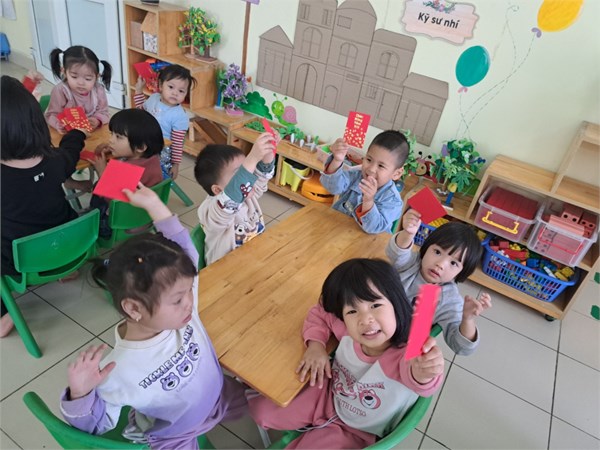  Vui xuân mới cùng lớp mẫu giáo bé C3 