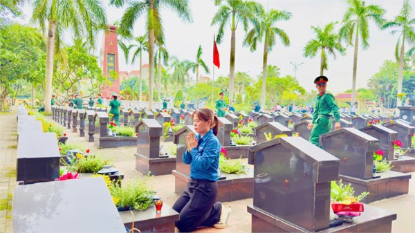 Thư viện ảnh thắp nến tri ân 27/7/2025