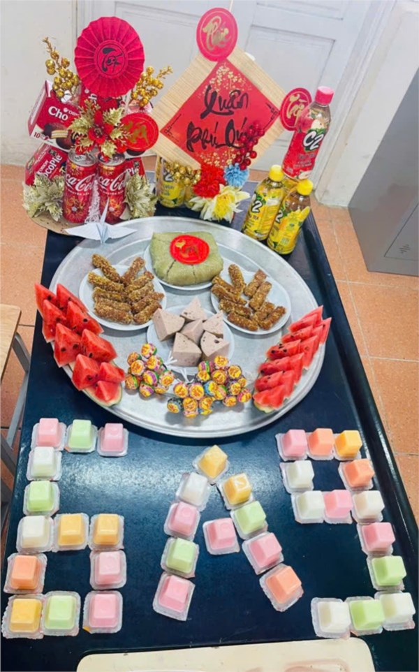 Mâm cỗ tết đón xuân