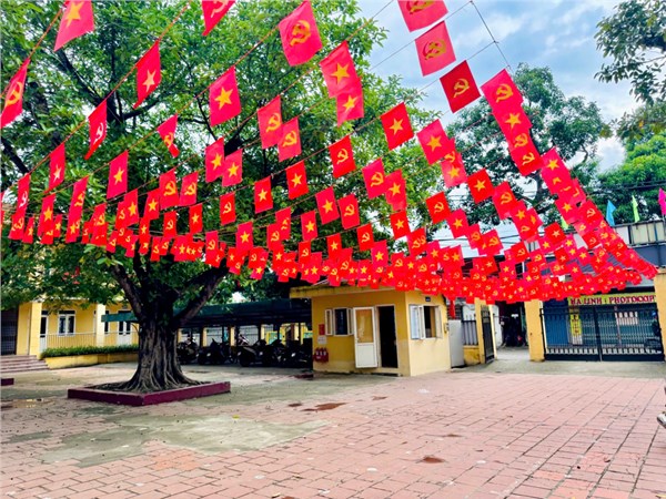 TRƯỜNG TIỂU HỌC HỮU HÒA CHÀO MỪNG KỶ NIỆM 80 NĂM QUỐC KHÁNH NƯỚC CỘNG HÒA XÃ HỘI CHỦ NGHĨA VIỆT NAM (02/9/1945 – 02/9/2025)